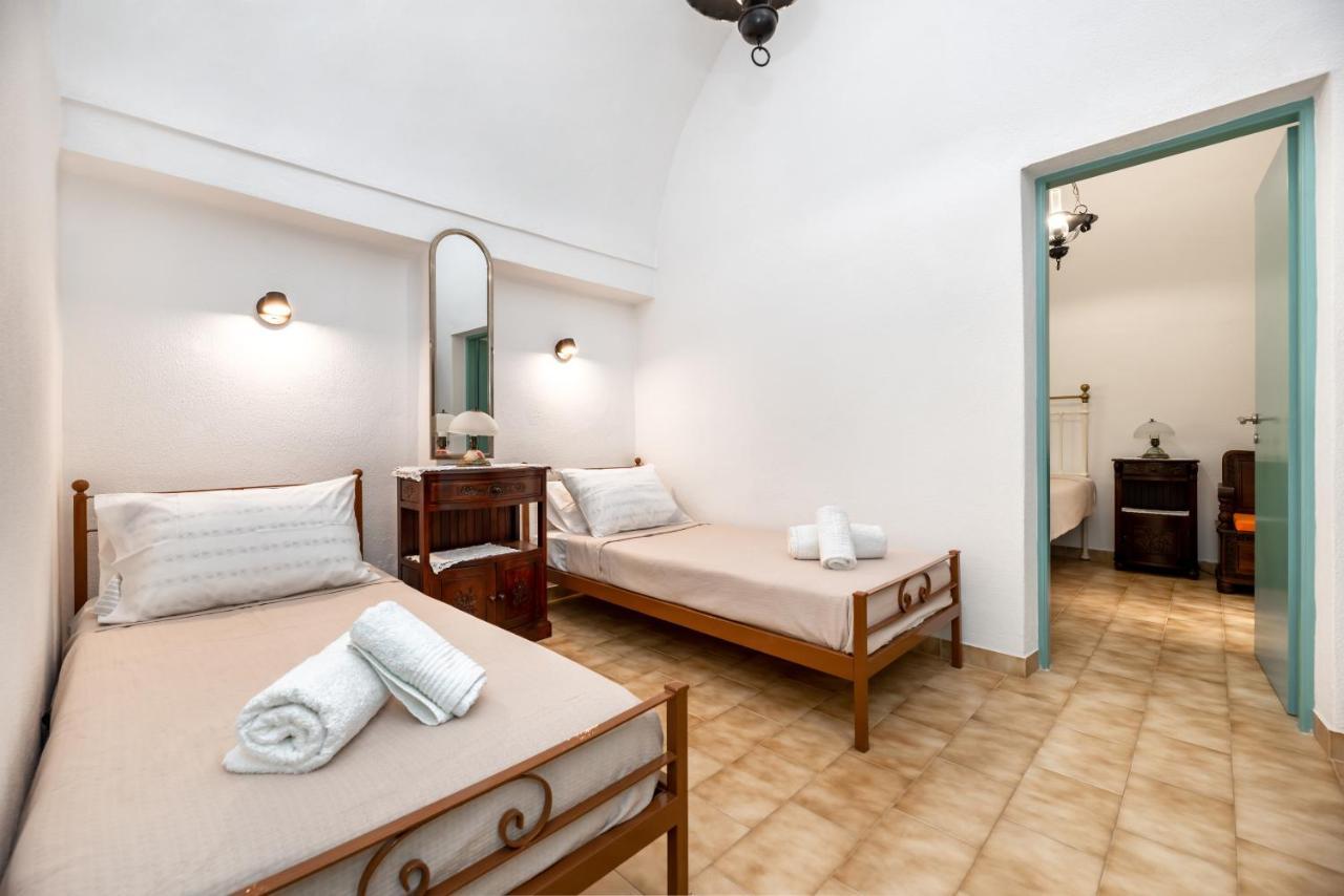 Authentic Santorinian Home Experience Fira (Santorini) Exterior foto